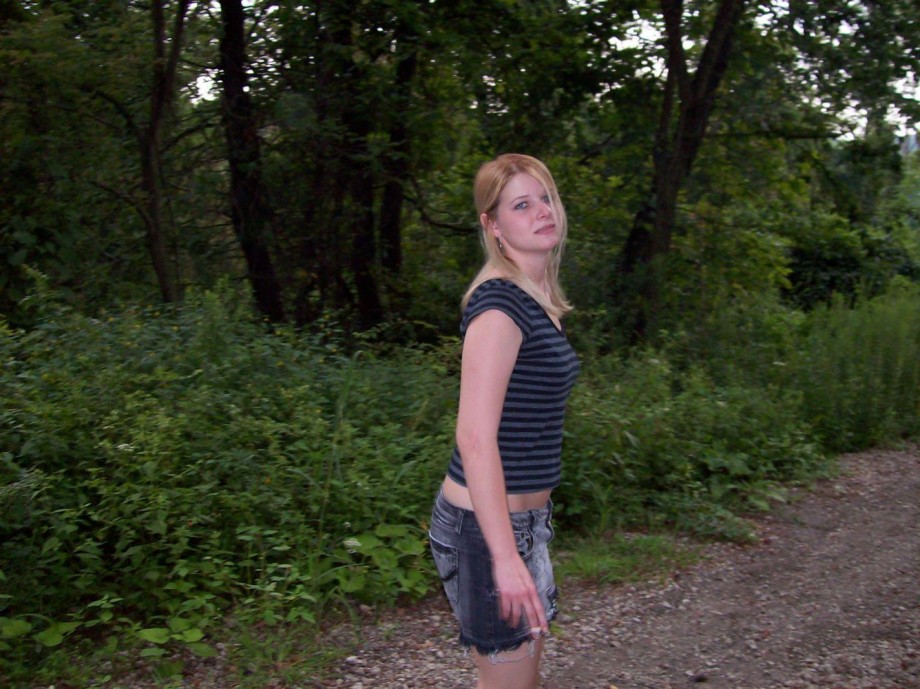 Blonde girlfriend flashing in the woods upskirt 