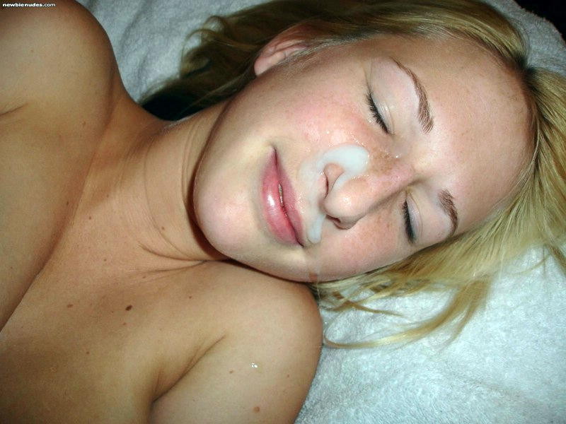 Girls and her facial and blowjob work