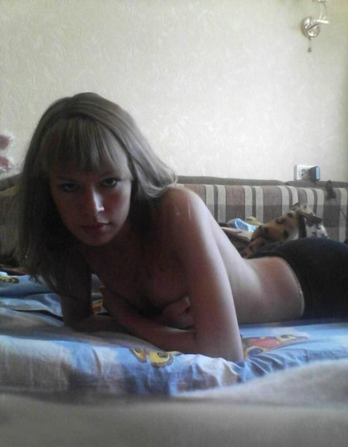 Russian blonde cutie mobile phone selfshot