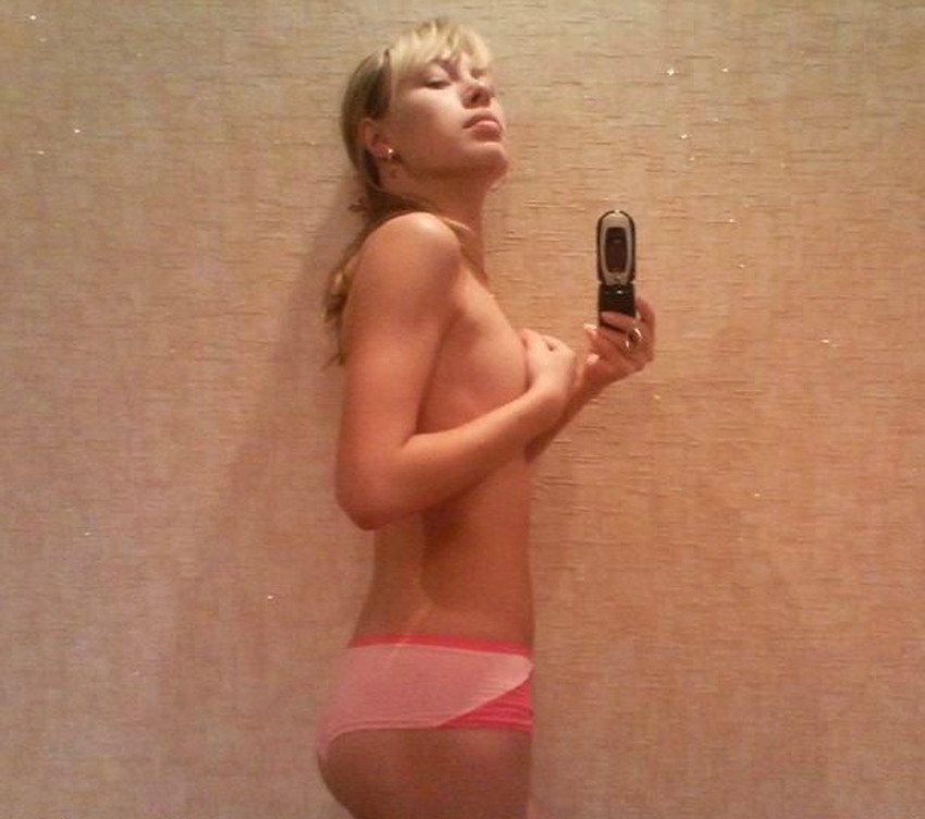 Russian blonde cutie mobile phone selfshot