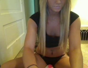 Blonde milf on cam 