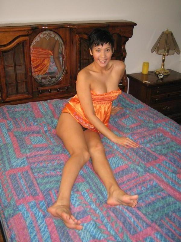 Naked asian wife