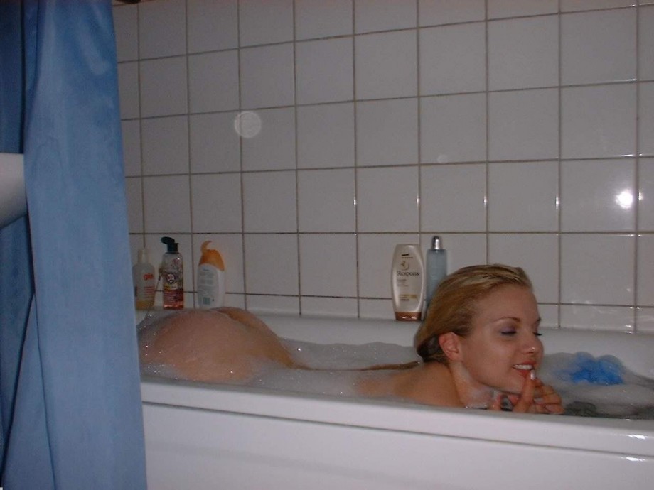 Girls in bath 47