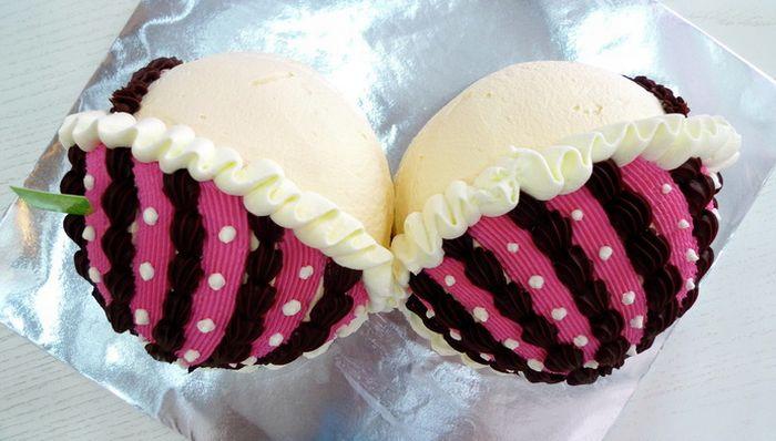 Boobs cakes