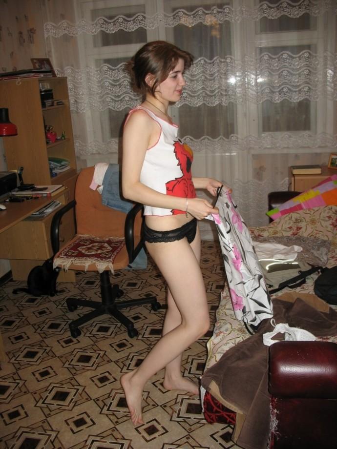 Janina - amateur teen in her undies