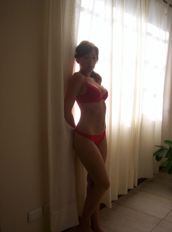 Melina - amateur teen from argentina in lingerie