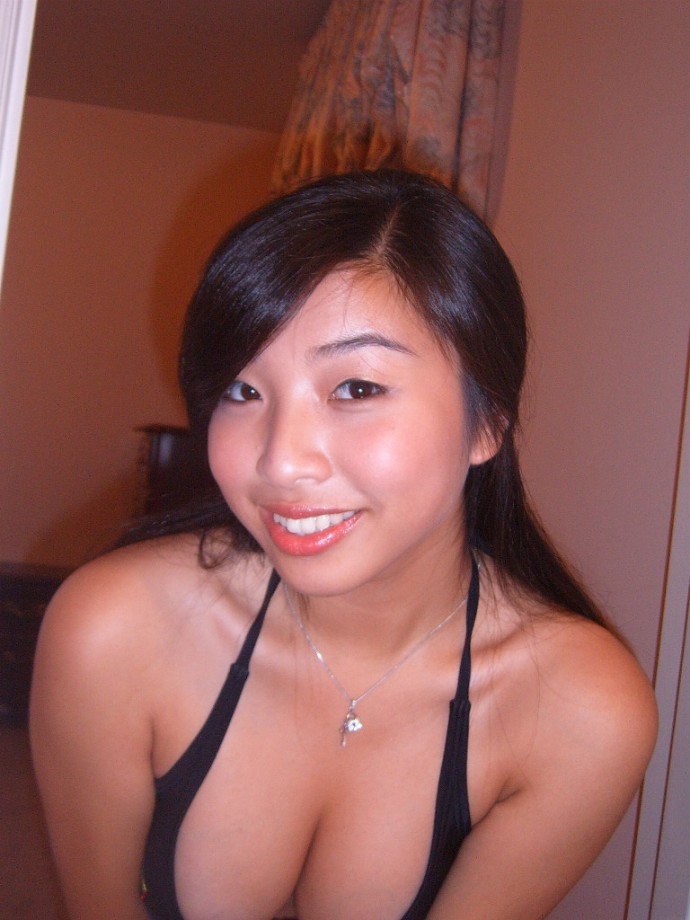 Naked asian girl