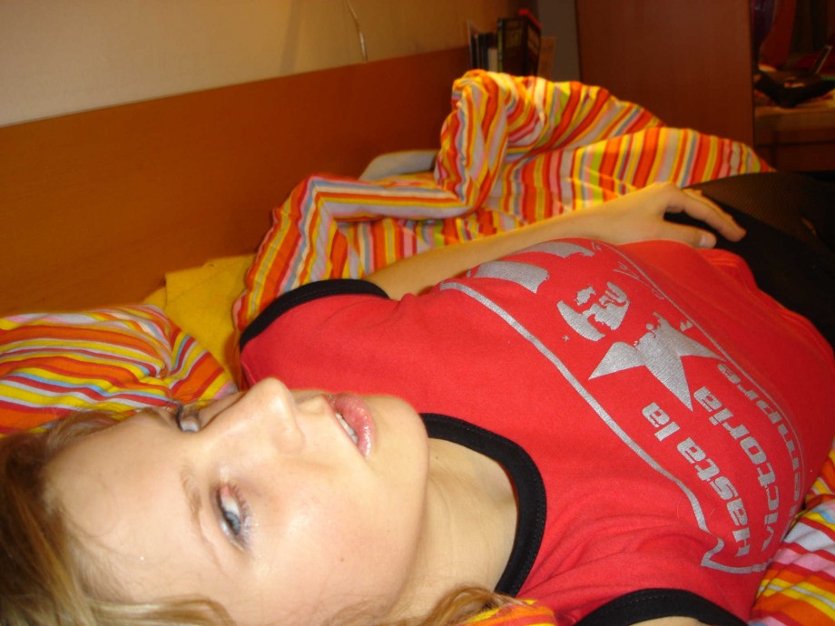 Selfshots - amateur teen in undewear on the bed