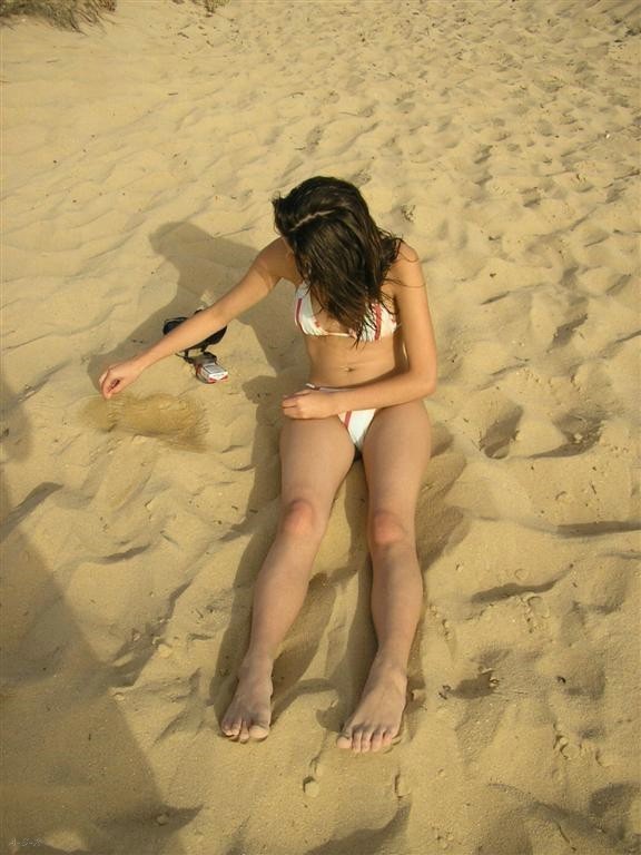 Beach girl like sucking