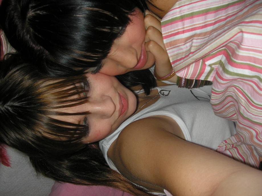 Amateur lesbian teen girls