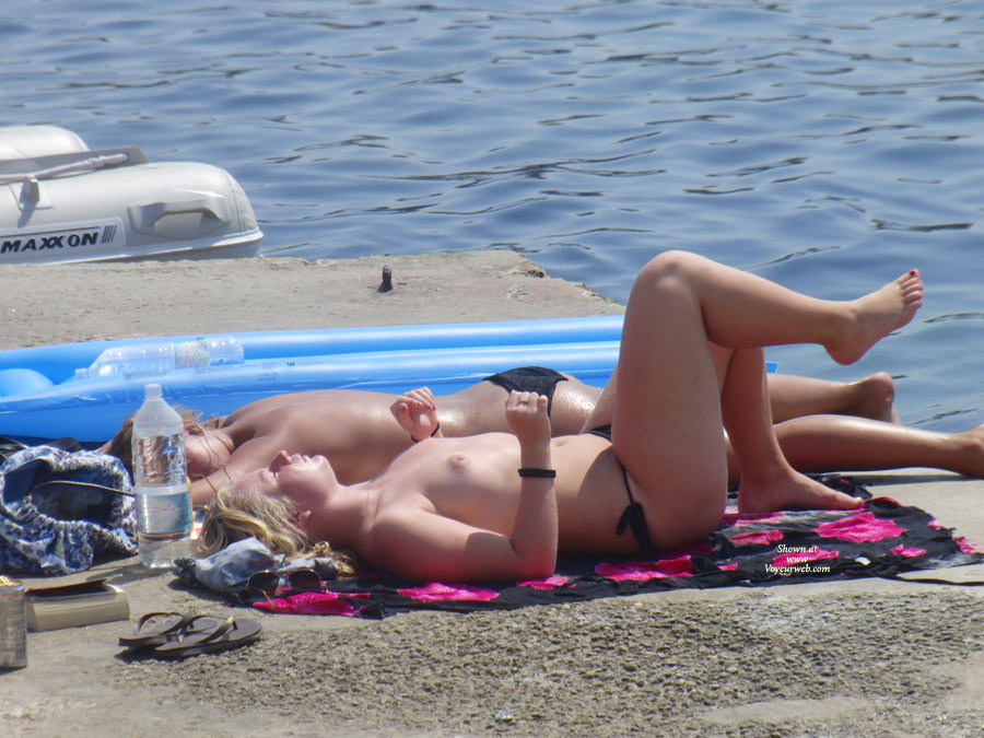 Nudist beach 08