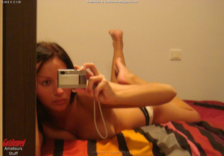 Teen (selfpics)