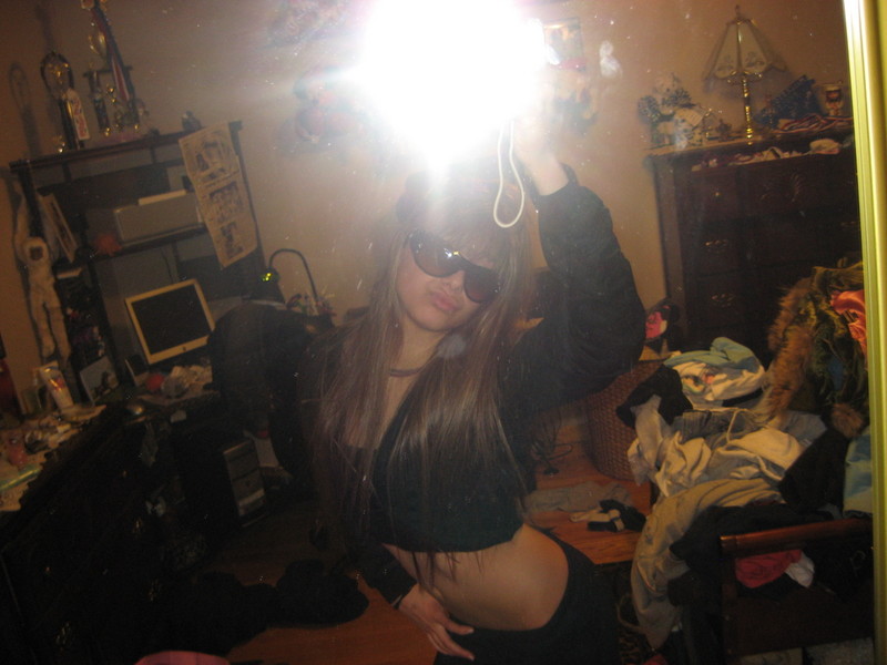 Selfshots - amateur teen girl