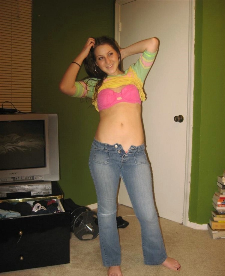 Laura - amateur teen changing clothes and undies