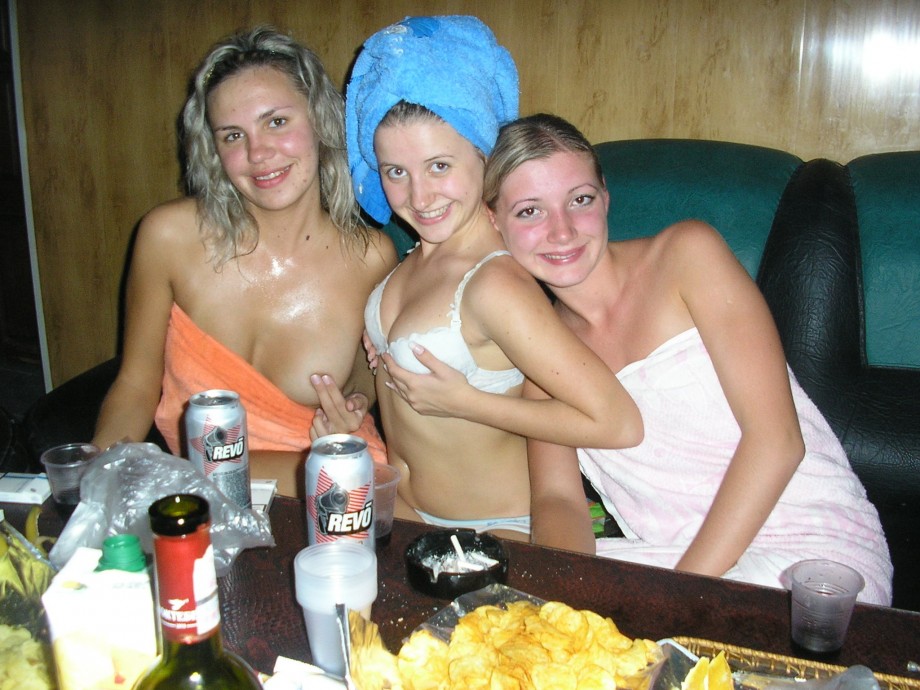 Amateur girls party in the sauna