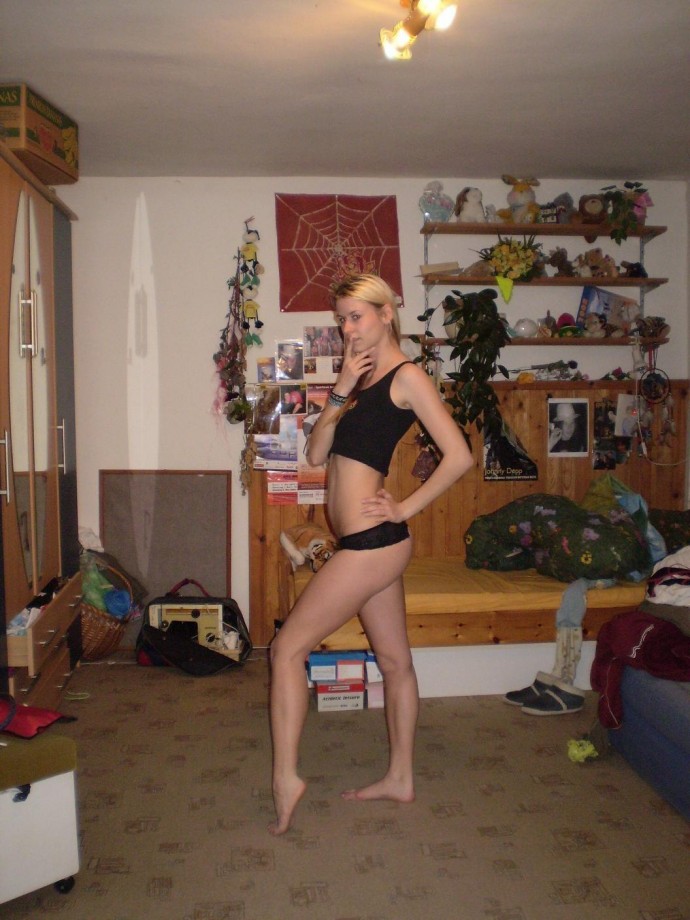 Blonde amateur teen babe 3