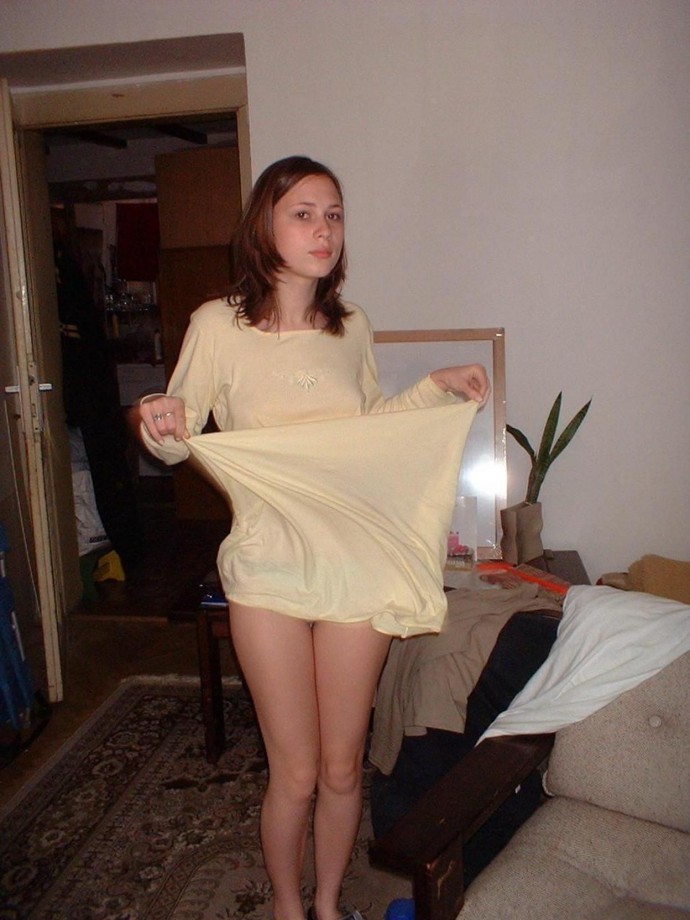 Horny amateur teen babe 17