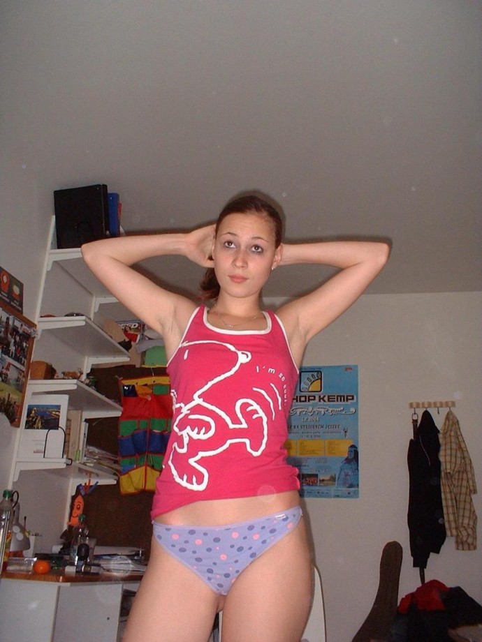 Horny amateur teen babe 17