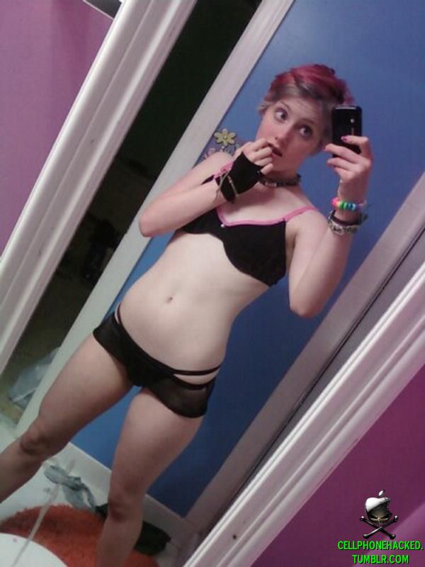 This horny emo teen girlfriend poses for some selfpics