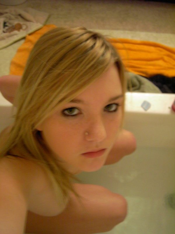 Selfshots - blonde pussy