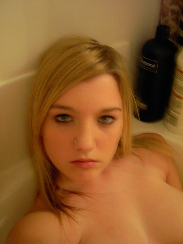 Selfshots - blonde pussy