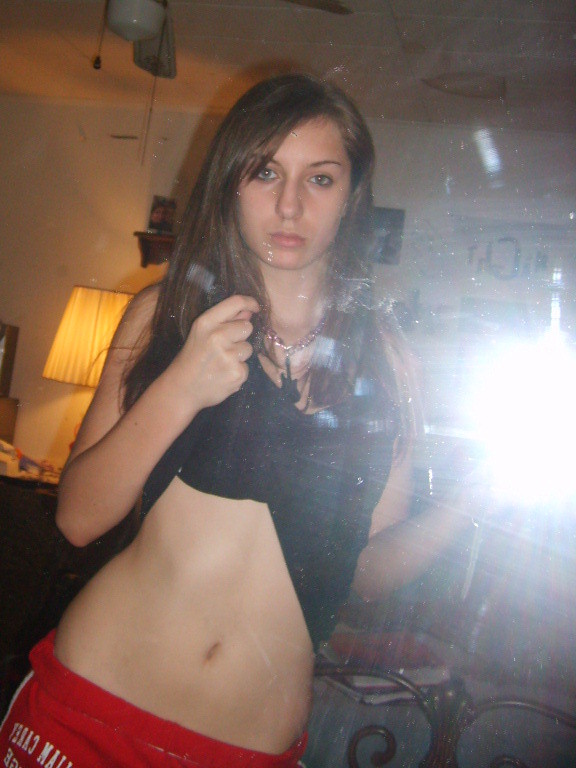 Selfshots - amateur girl