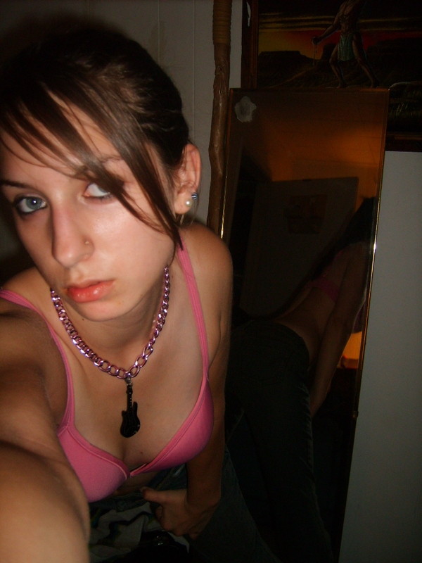 Selfshots - amateur girl