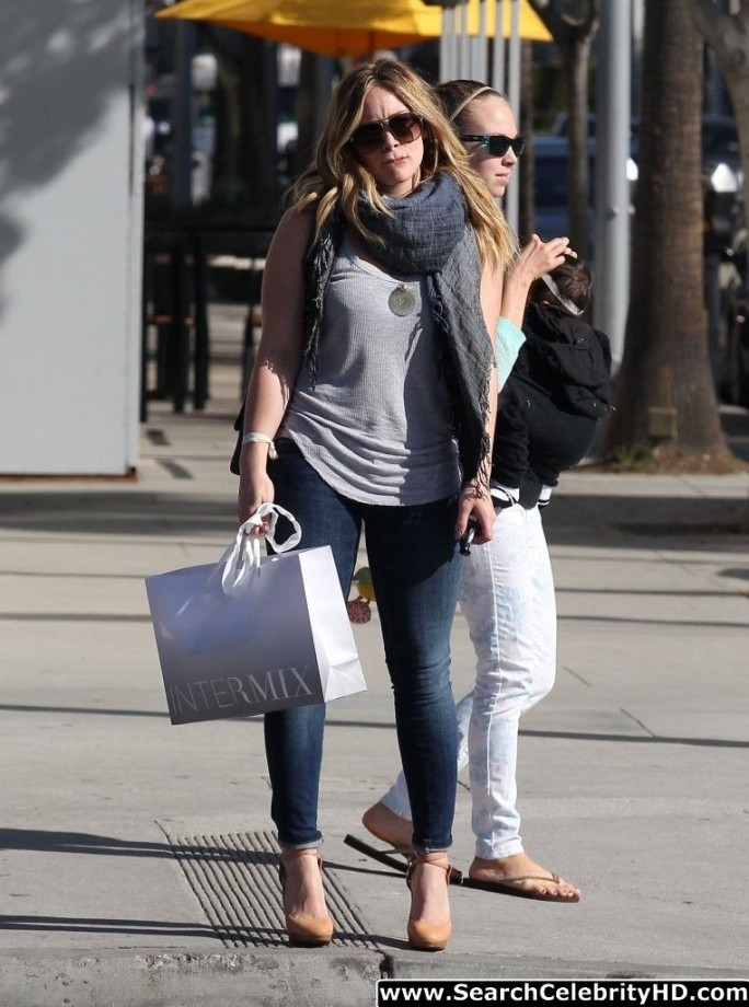 Hilary duff - out and about shopping candids in beverly hills - celebrity