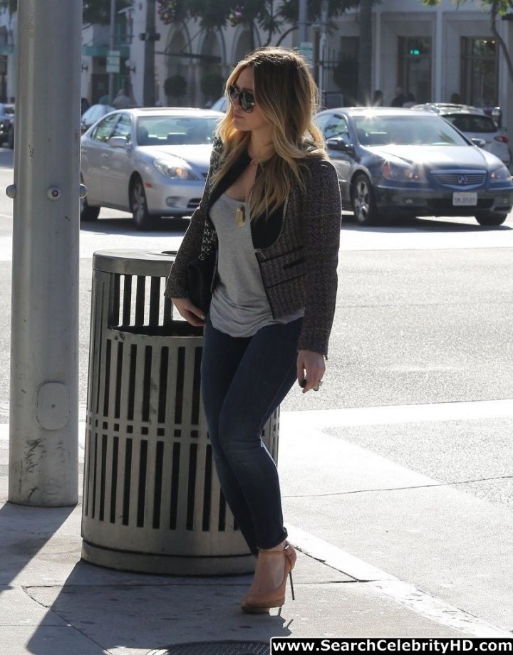 Hilary duff - out and about shopping candids in beverly hills - celebrity