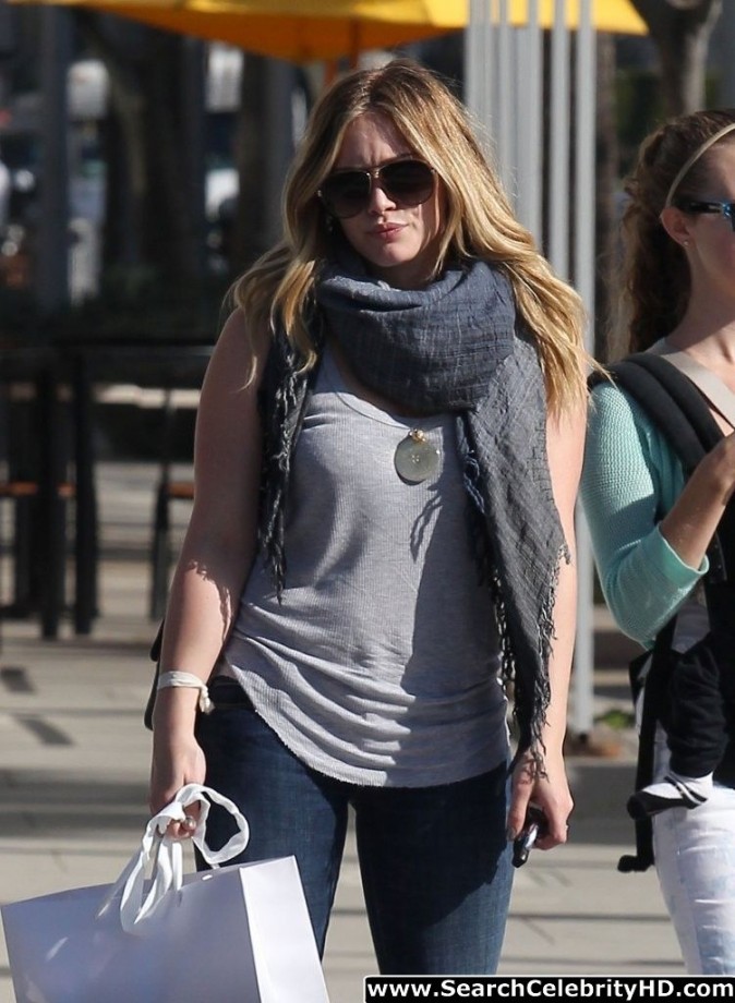 Hilary duff - out and about shopping candids in beverly hills - celebrity