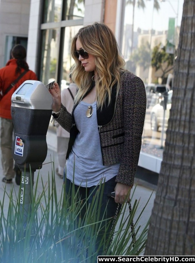 Hilary duff - out and about shopping candids in beverly hills - celebrity