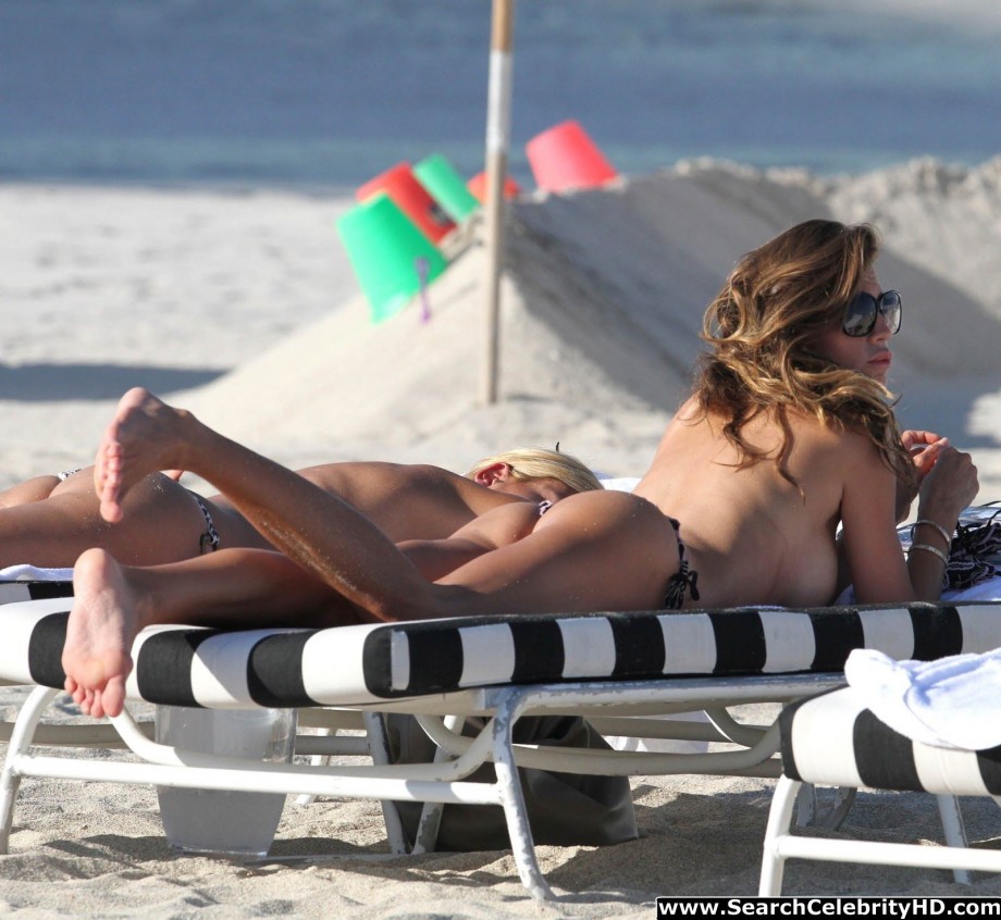 Claudia galanti topless bikini candids on beach in miami - celebrity