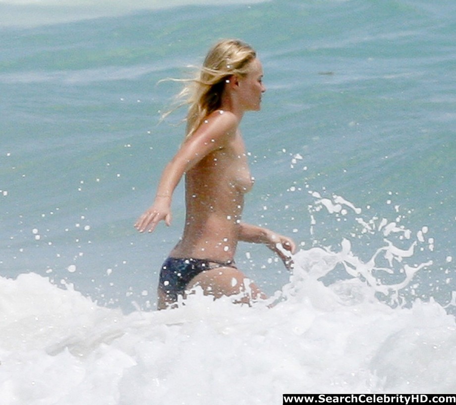 Kate bosworth – topless bikini candids in cancun - celebrity