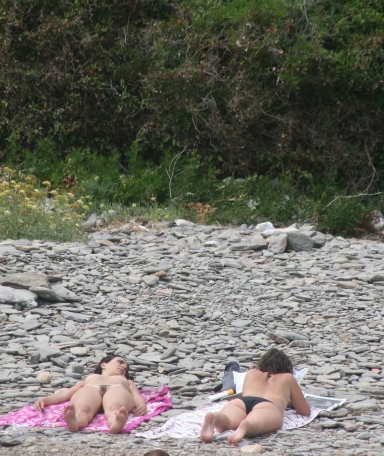 Amateur girls on beach 24