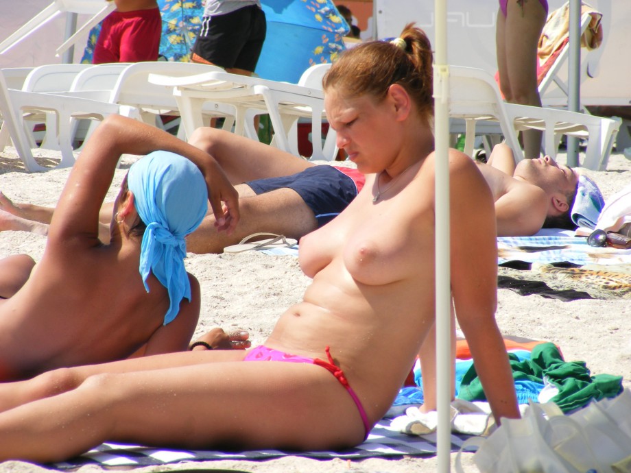 Amateur girls on beach 16