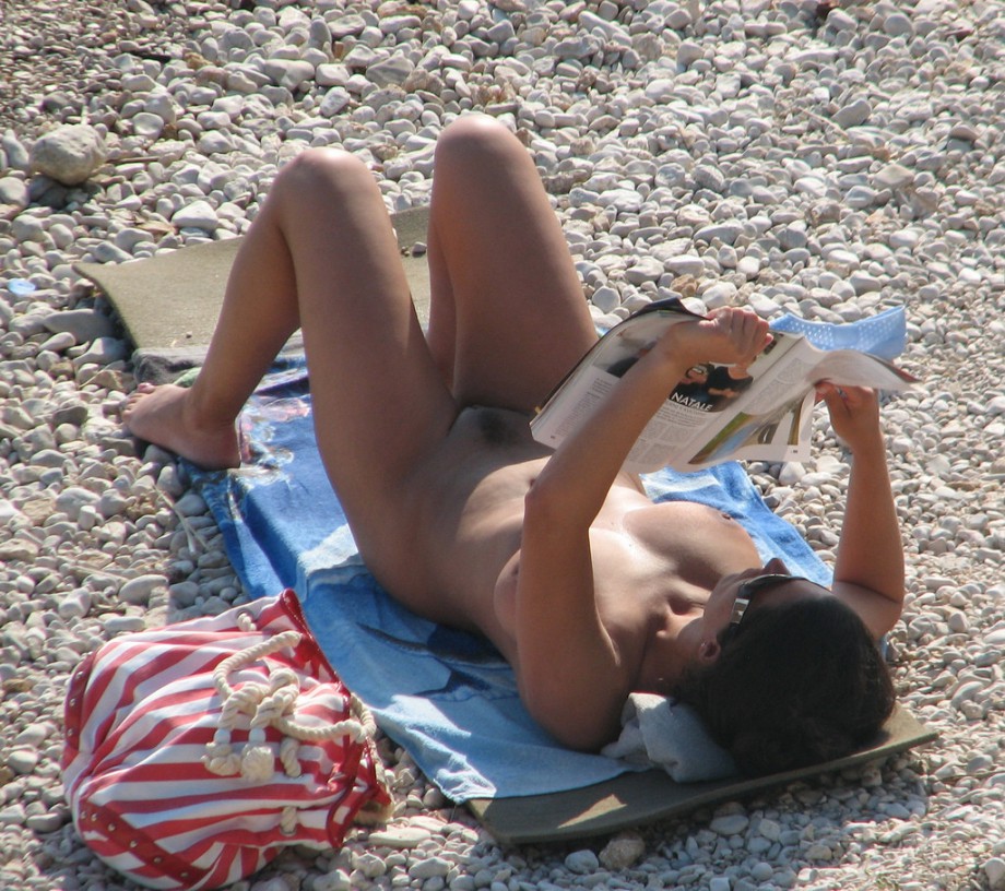 Amateur girls on beach 15