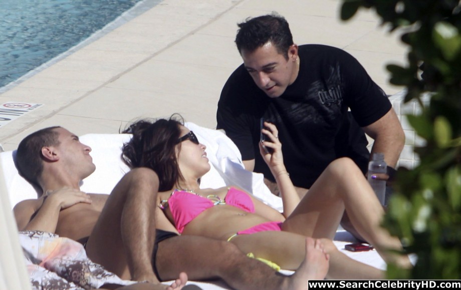 Miley cyrus - bikini candids at the fontainebleau hotel in miami - celebrity