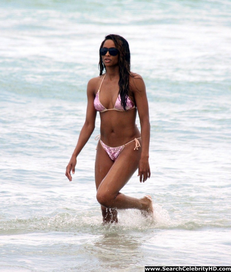 Ciara - bikini candids in miami - celebrity