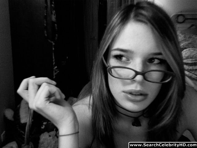 Chloe dykstra leaked topless photos - celebrity