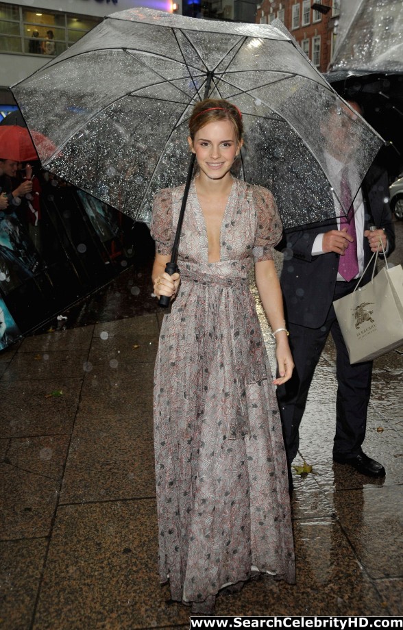 Emma watson - harry potter and the half-blood prince premiere in london - celebrity