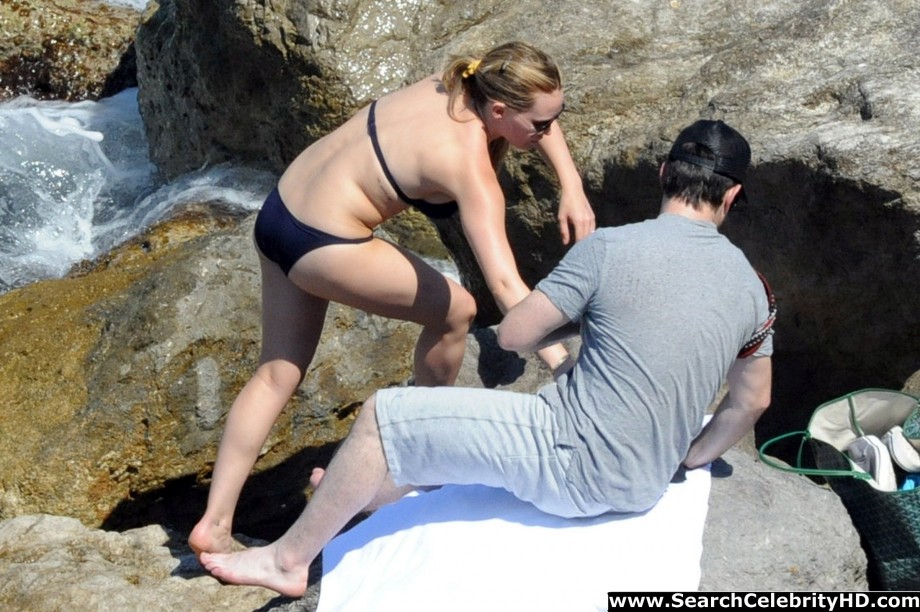 Hilary duff - bikini candids in capri - celebrity