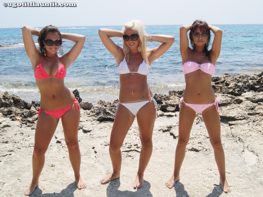 Beach - jess and friends 1