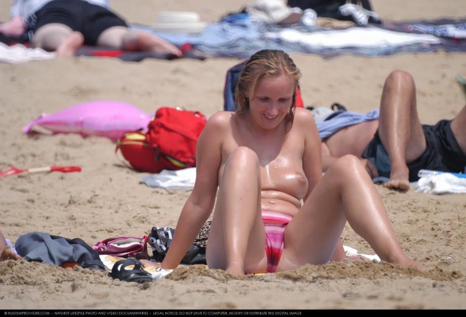 Topless girls on the beach - 289 - part 2