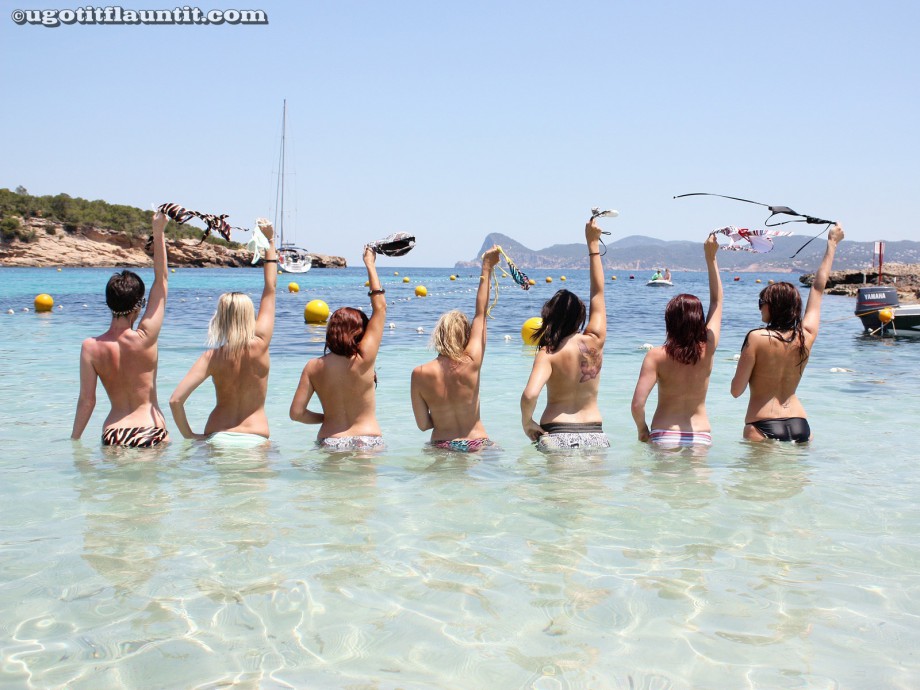 Beach - blackpool girls