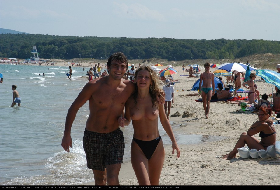 Topless girls on the beach - 020 - part 1 