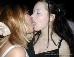 Kissing girlfriendss 01 33/96