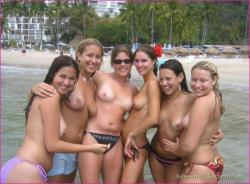 9 girls group shot topless - stolen nude vacation (14 pics)