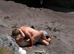 Hardcore amateurs photos from nude beach no.02  16/50