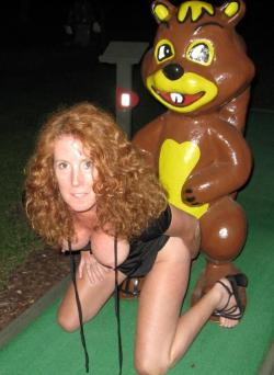 Horny wife playing mini-golf area (5 pics)