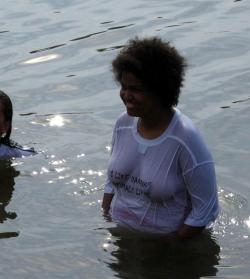 Funny girls on lake in wet shirts 13/33